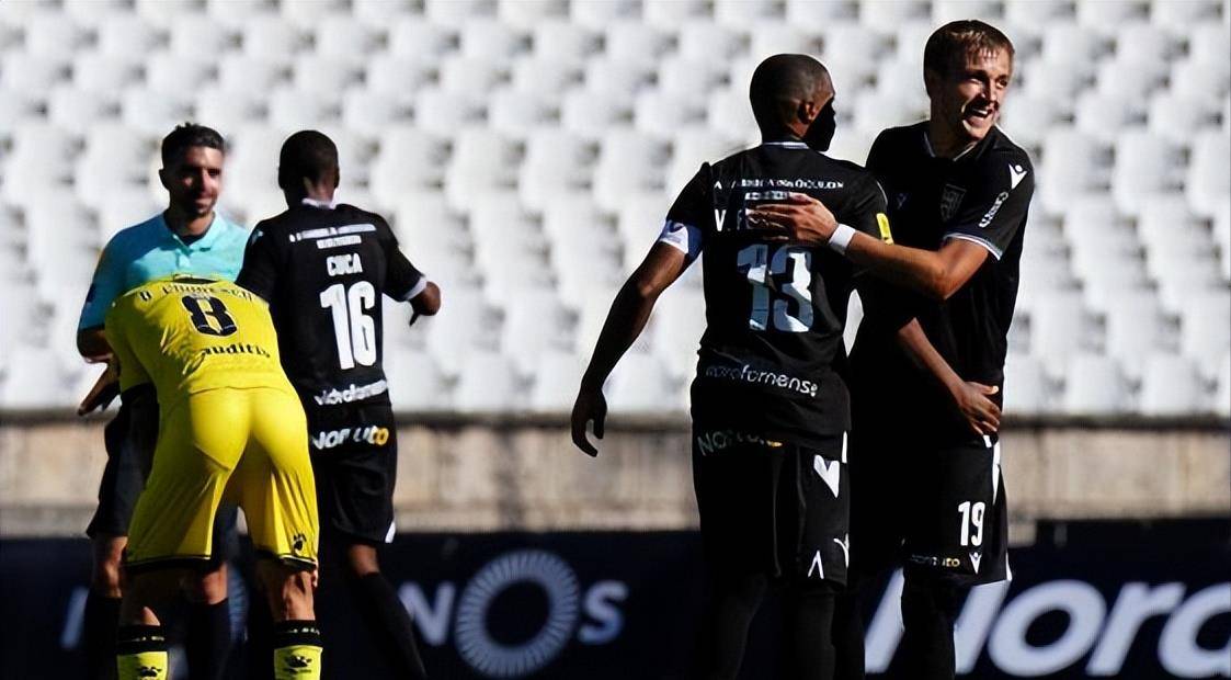 FB体育网页版-包含里尔球员精彩进球，笑逐颜开胜利呼喊的词条