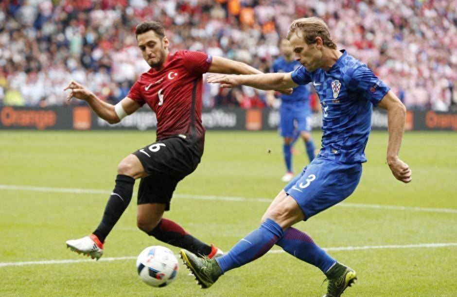 FB体育官方网站-欧国联比赛：拼尽全力争取胜利的简单介绍