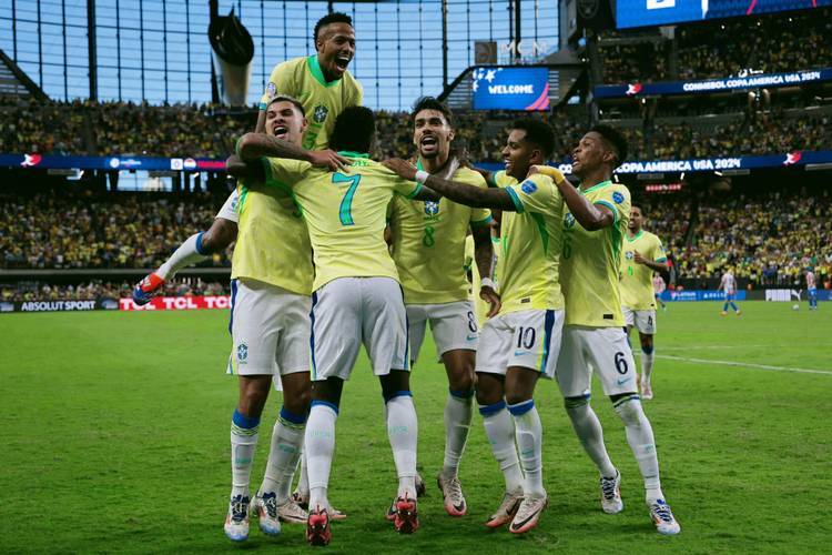 巴西队胜出意大利 巴西队胜出意大利