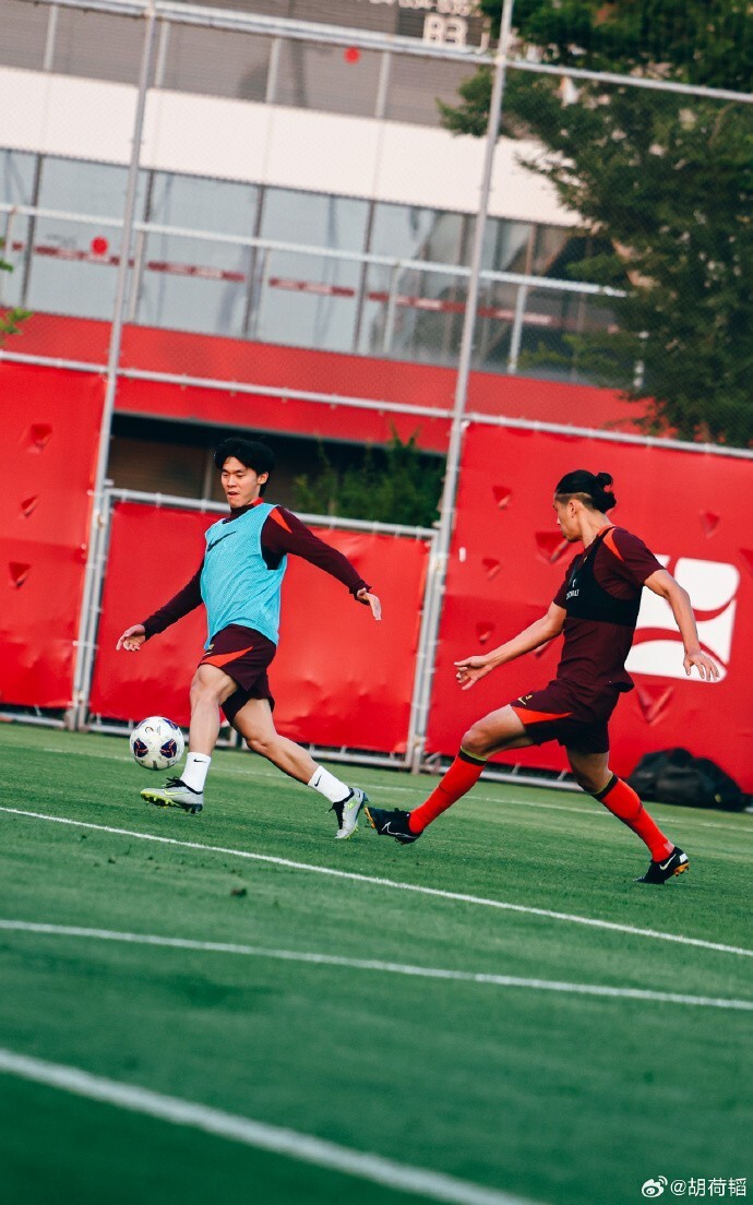 球队备战气氛浓厚，全员迎接挑战的简单介绍