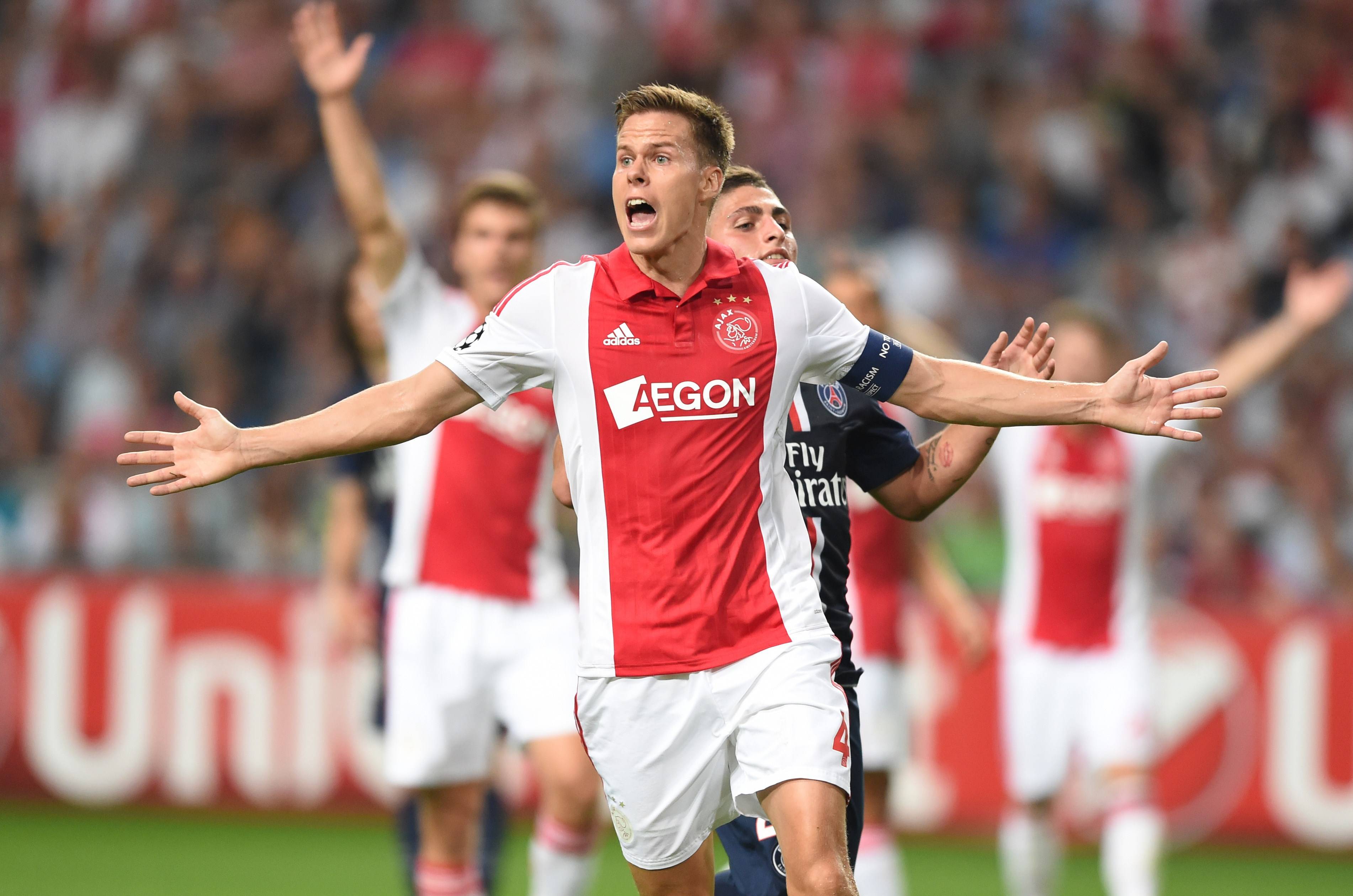 FB体育在线-荷兰队在小组赛中获得三连胜