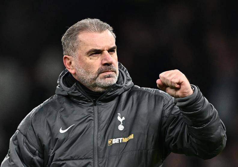 阿雅克肖球员庆祝生日,球队备战接下来的比赛 阿雅克肖球员庆祝生日,球队备战接下来的比赛