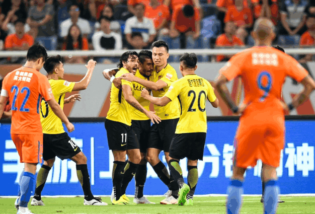 恒大主场大胜鲁能,积分榜保持第二位置的简单介绍 恒大主场大胜鲁能,积分榜保持第二位置的简单介绍