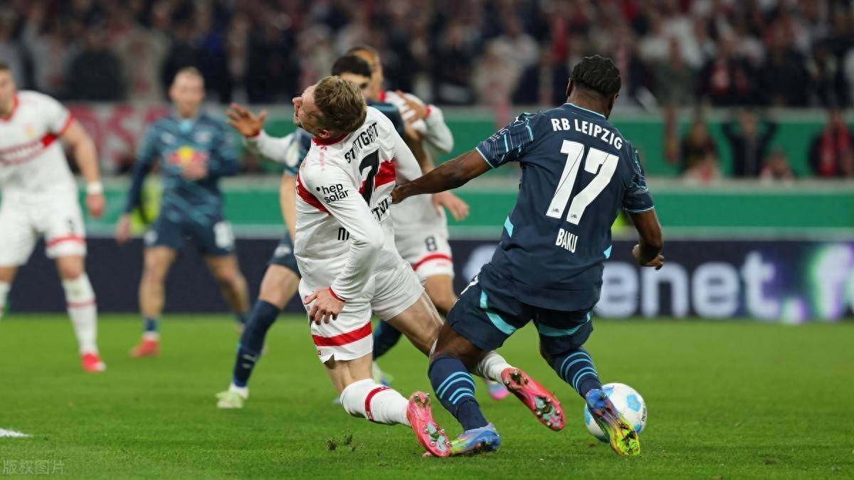 关于莱万特火力全开,连胜斯图加特赢得关键胜利的信息 关于莱万特火力全开,连胜斯图加特赢得关键胜利的信息