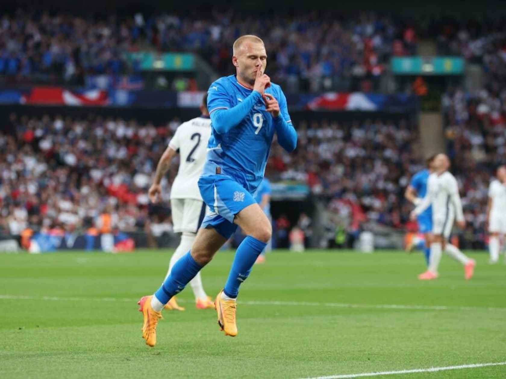 FB体育在线-芬兰力克俄罗斯，晋级欧洲杯强