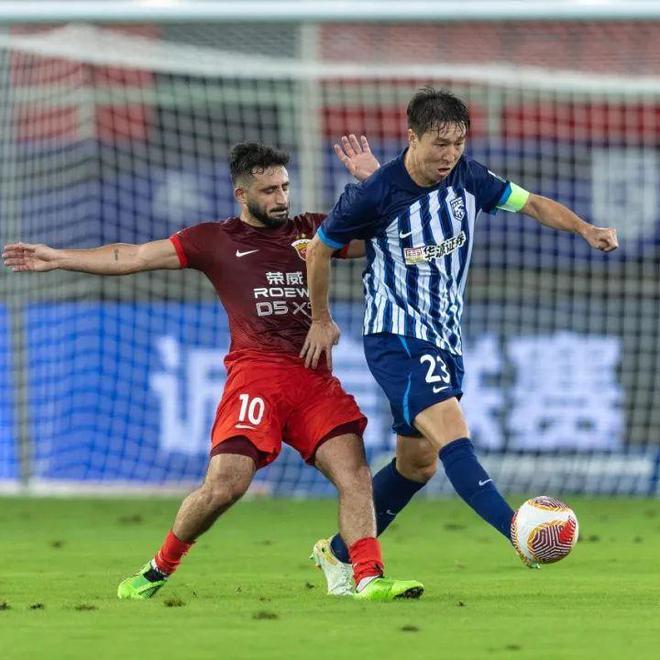 武汉三镇大战,绿城二度击败同城对手 武汉三镇大战,绿城二度击败同城对手