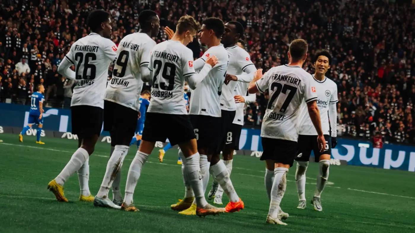 斯图加特主场取胜,继续在积分榜上攀升 斯图加特主场取胜,继续在积分榜上攀升