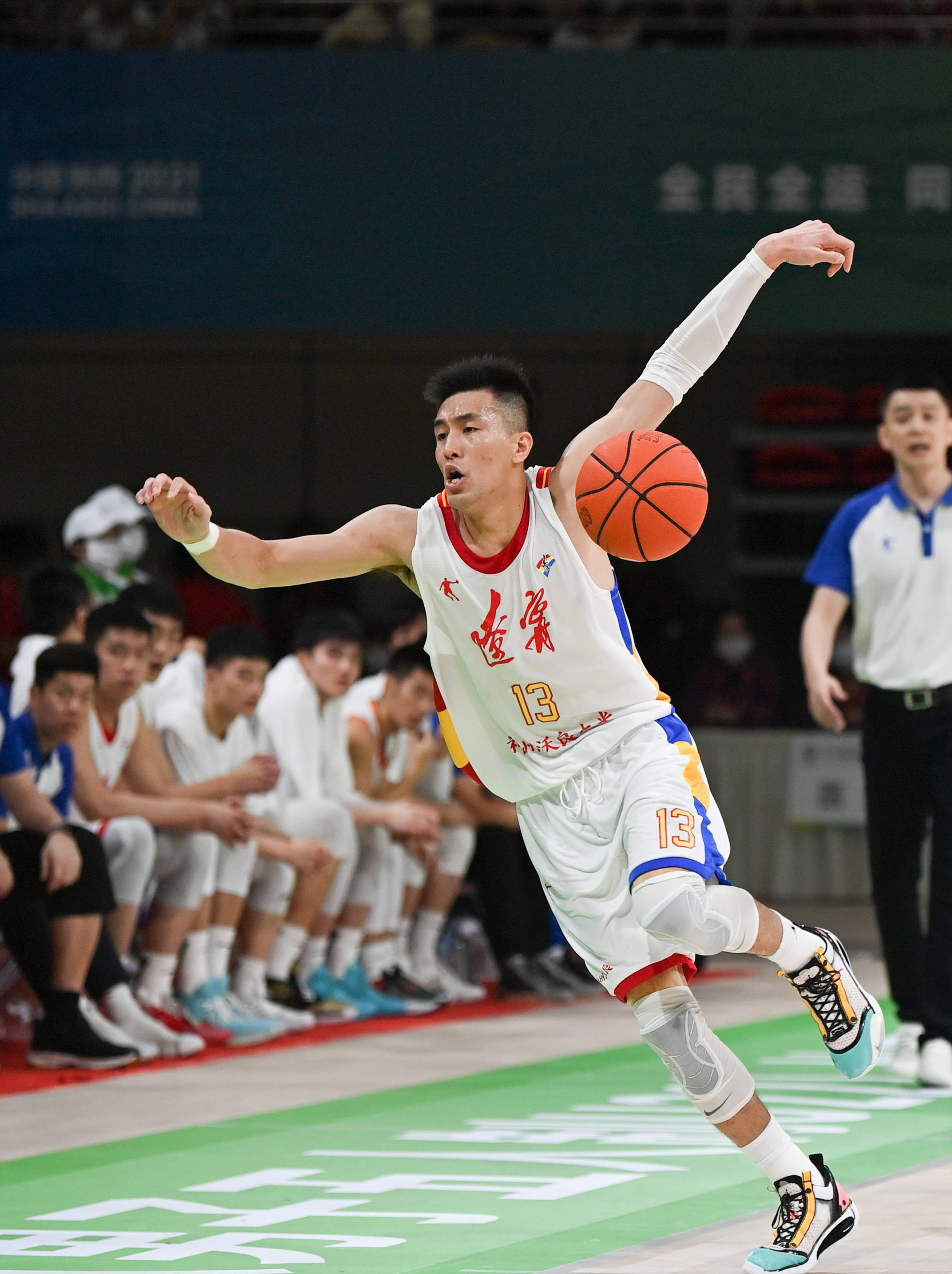 辽宁队走下神坛,卫冕之路波澜重重 辽宁队走下神坛,卫冕之路波澜重重