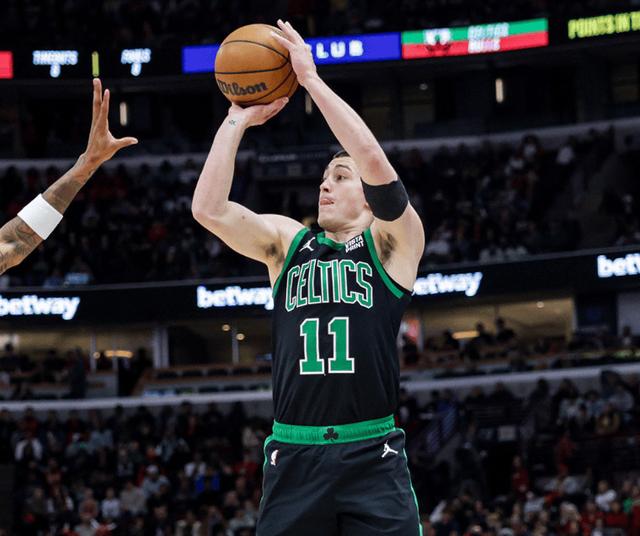 雄狮新秀上演绝杀,率队逆转凯尔特人 雄狮新秀上演绝杀,率队逆转凯尔特人