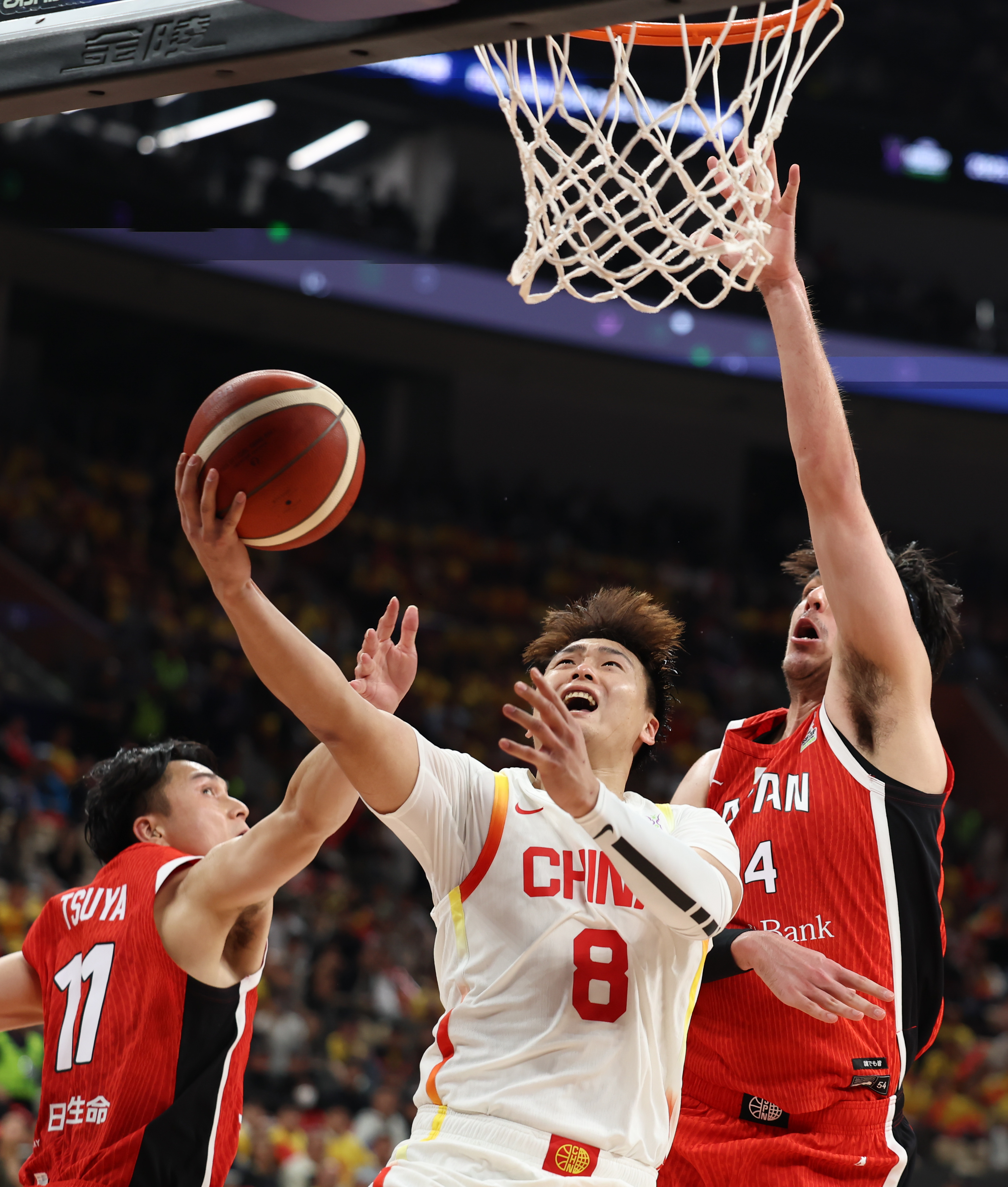 全面击败!中国篮球联赛男子夺得冠军 全面击败!中国篮球联赛男子夺得冠军