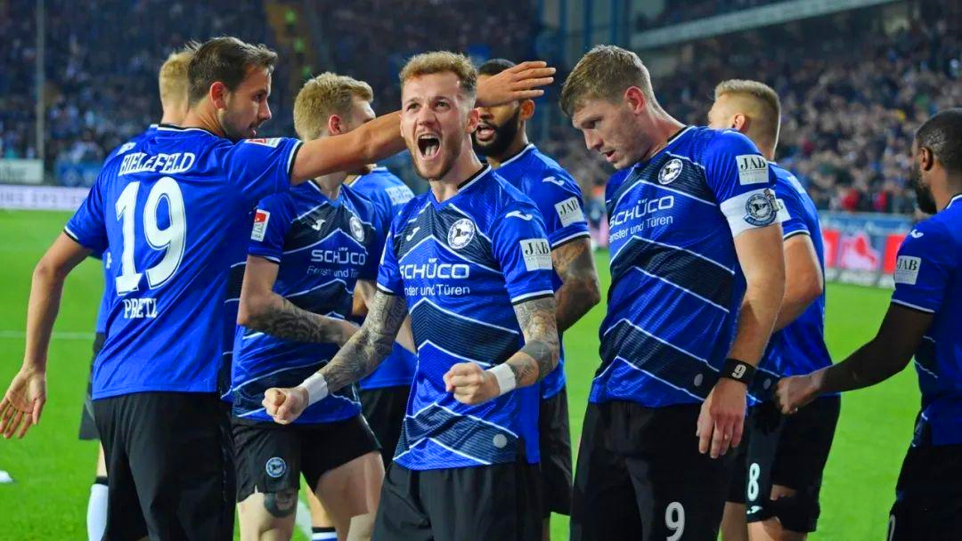 沃尔夫斯堡稳中求胜,坚韧不拔 沃尔夫斯堡稳中求胜,坚韧不拔