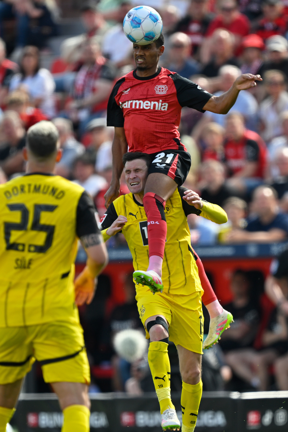 德甲多特蒙德晋级，荷兰队立下奇功