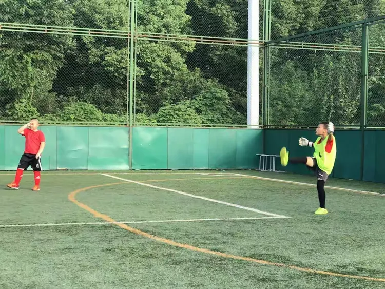 足球场上的惊心动魄一幕将成为瞩目焦点 足球场上的惊心动魄一幕将成为瞩目焦点