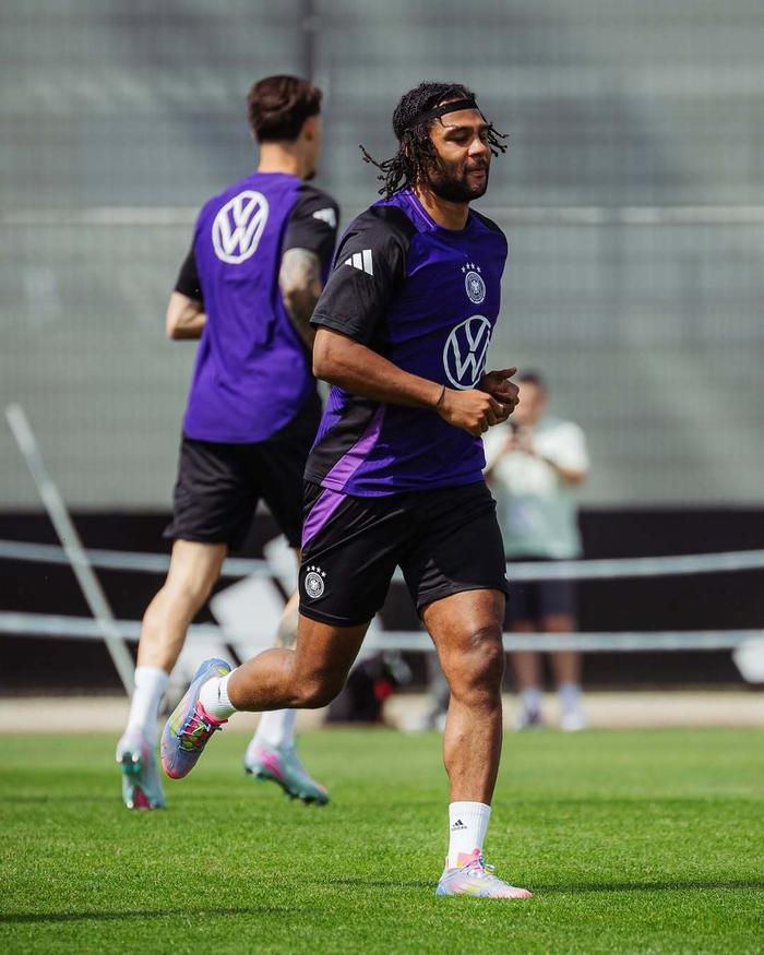 德国集训备战法国,期待胜利的简单介绍 德国集训备战法国,期待胜利的简单介绍