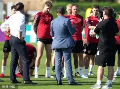 纽伦堡队员状态神勇备战,对冲三分信心十足 纽伦堡队员状态神勇备战,对冲三分信心十足