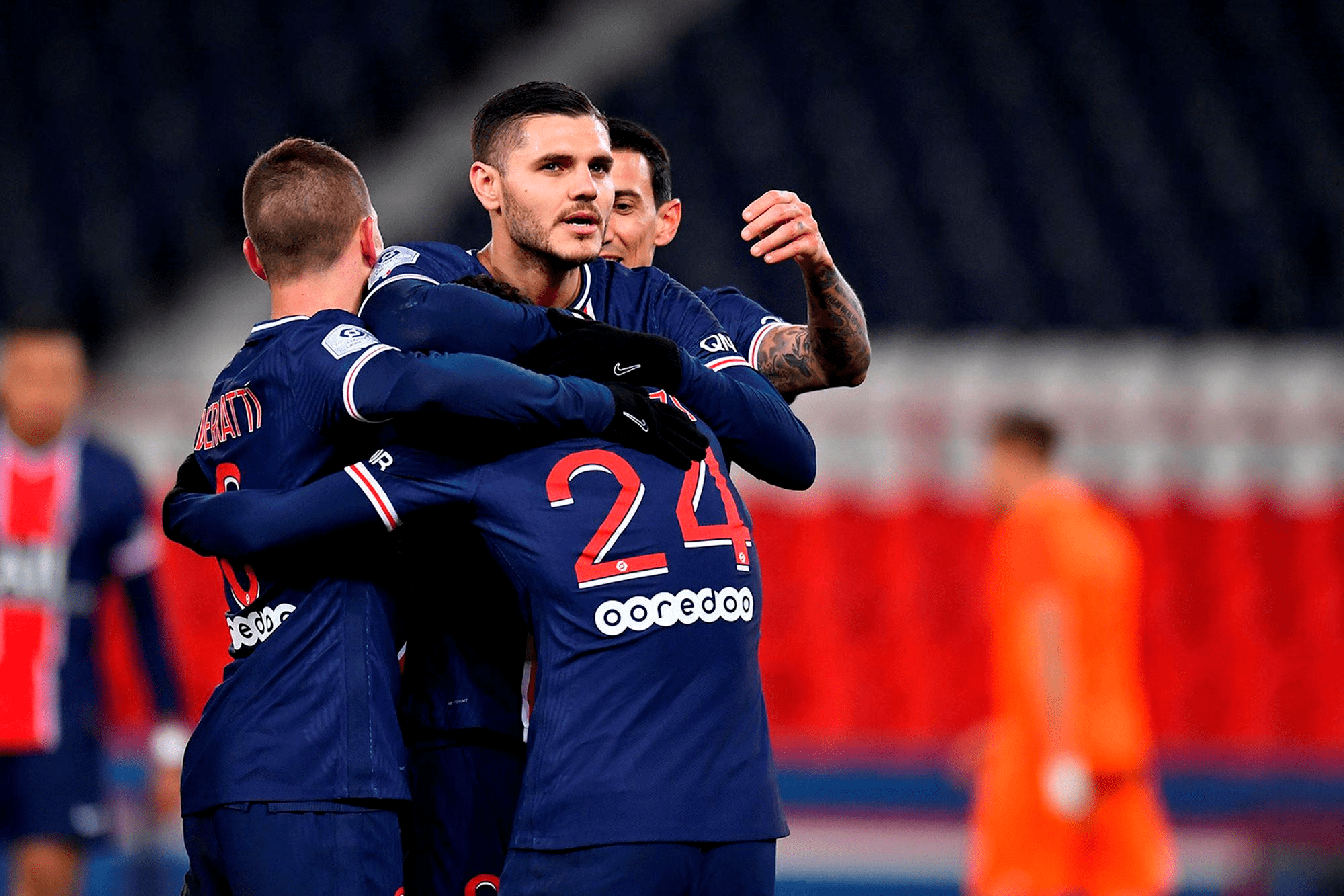 关于卫冕冠军利尔客场逼平里昂,保住榜首位置的信息 关于卫冕冠军利尔客场逼平里昂,保住榜首位置的信息