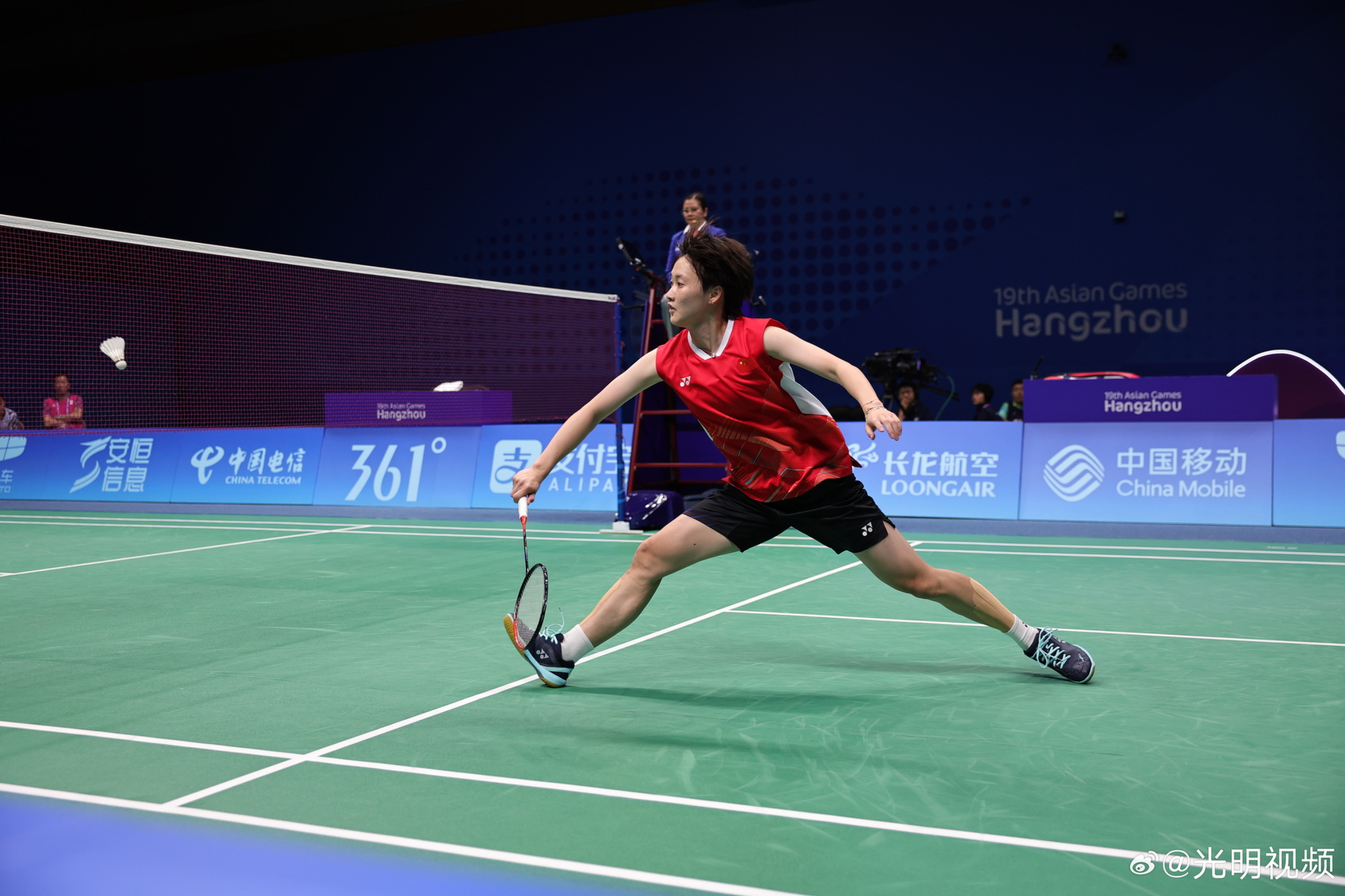 能量全开,选手全力争夺佳绩的简单介绍 能量全开,选手全力争夺佳绩的简单介绍