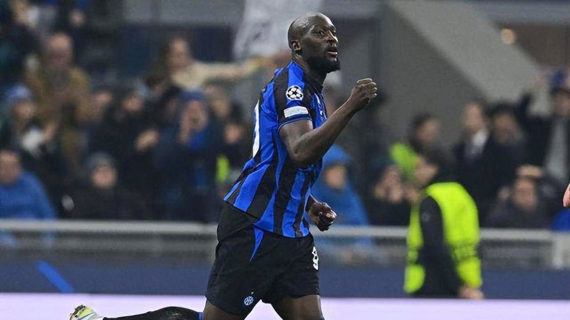 鲁能前锋卢卡库破门,连续三场助球队保持全胜 鲁能前锋卢卡库破门,连续三场助球队保持全胜