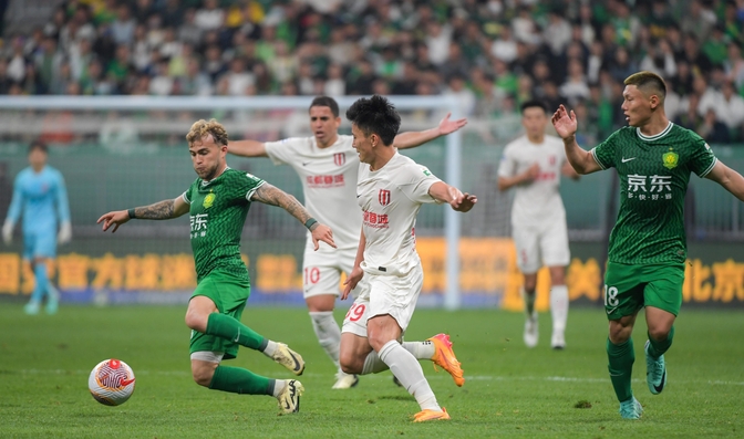 国安客场战平恒大,保持不败纪录 国安客场战平恒大,保持不败纪录