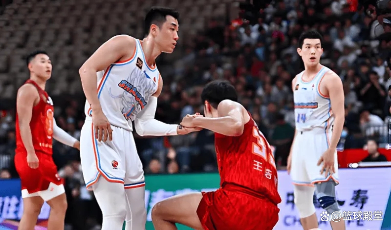 球员在比赛中展现出色表现获赞 球员在比赛中展现出色表现获赞