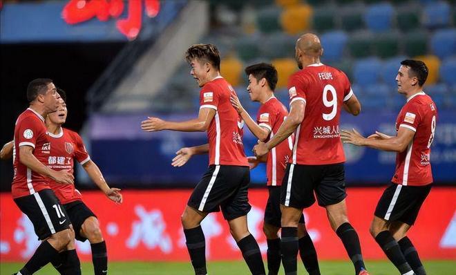 河北华夏热身备战,中超联赛势如破竹 河北华夏热身备战,中超联赛势如破竹