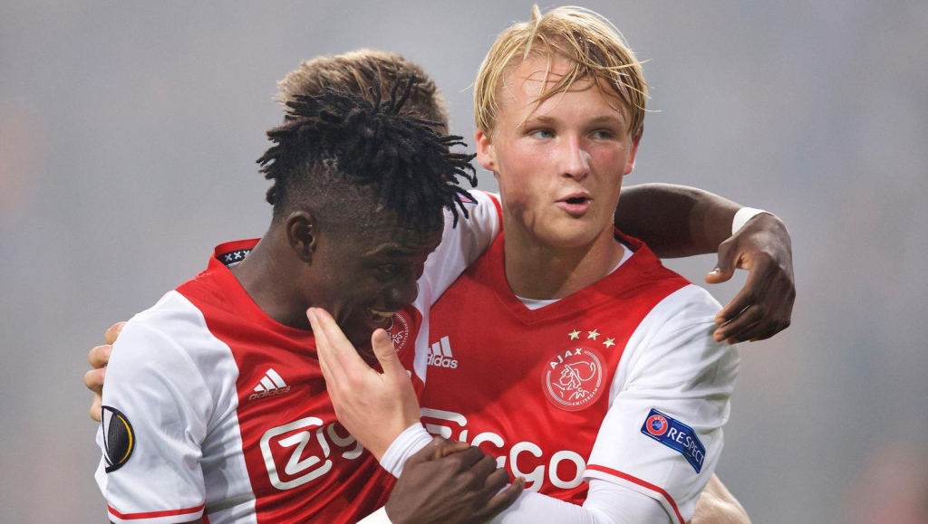 摩纳哥横扫阿贾克斯,取得晋级资格 摩纳哥横扫阿贾克斯,取得晋级资格