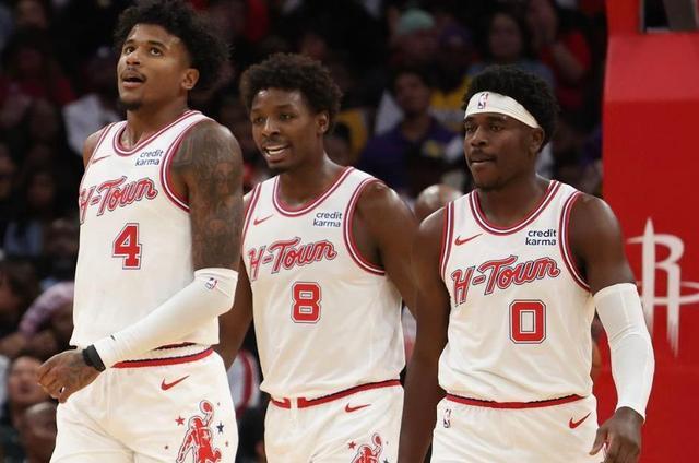 保加利亚队面临与利比亚队的对抗,全力以赴 保加利亚队面临与利比亚队的对抗,全力以赴