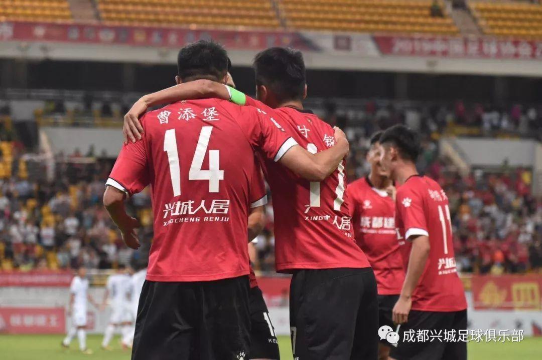 四川FC女足联袂作战努力迎战强敌