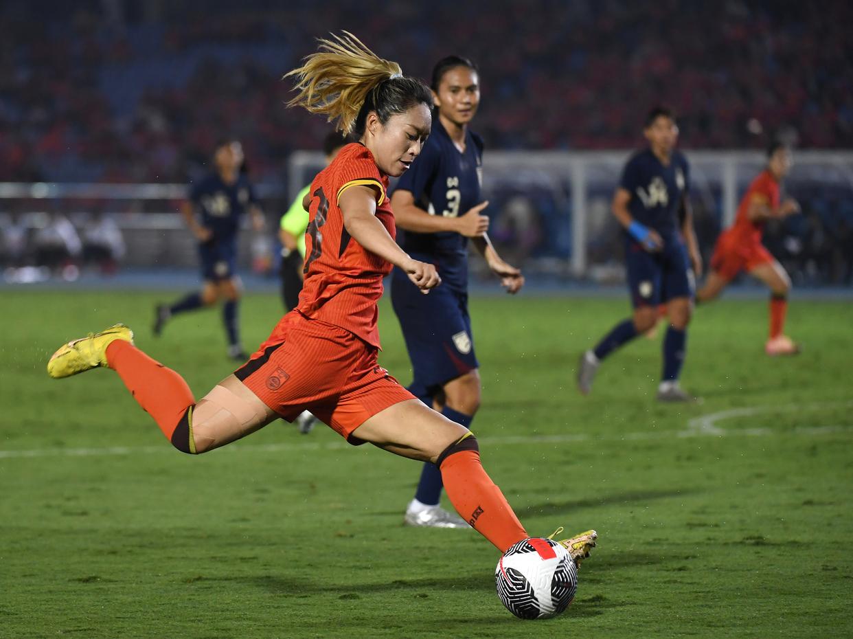-强劲表现！中国女足队在国际赛事中丝毫不落下风