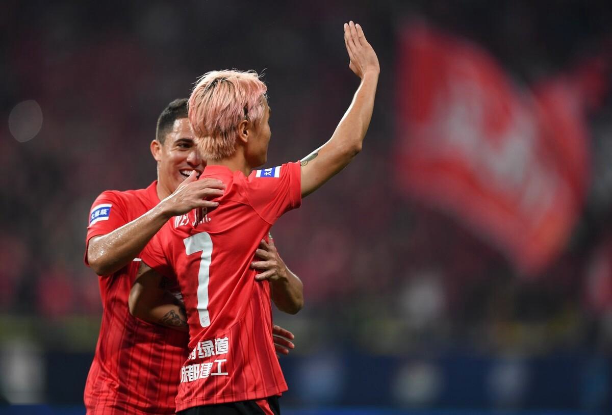 南非女足比赛中黑马崭露头角 南非女足比赛中黑马崭露头角