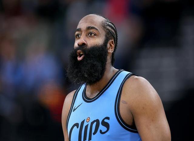 雷霆队面对新困境,无奈低迷 雷霆队面对新困境,无奈低迷