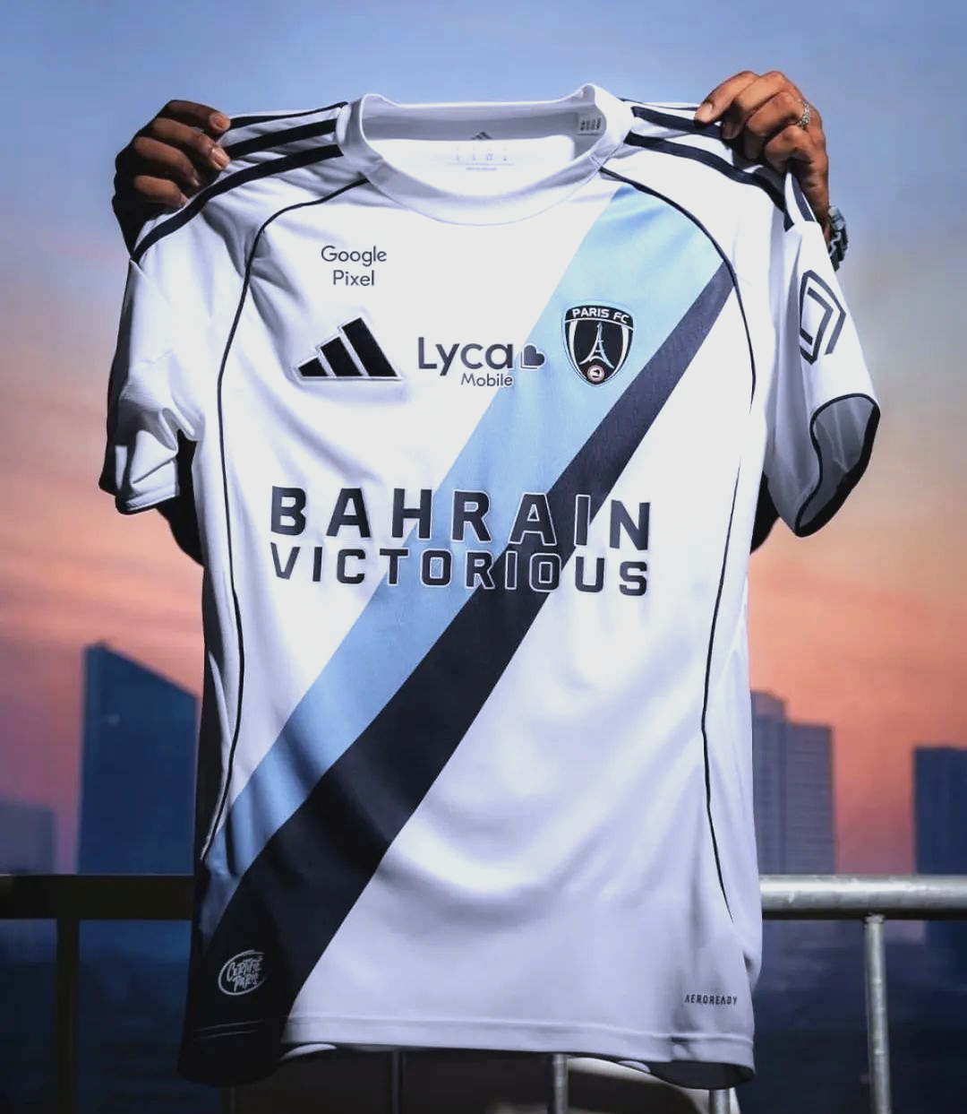 巴黎FC势如破竹,登顶法甲赛场 巴黎FC势如破竹,登顶法甲赛场