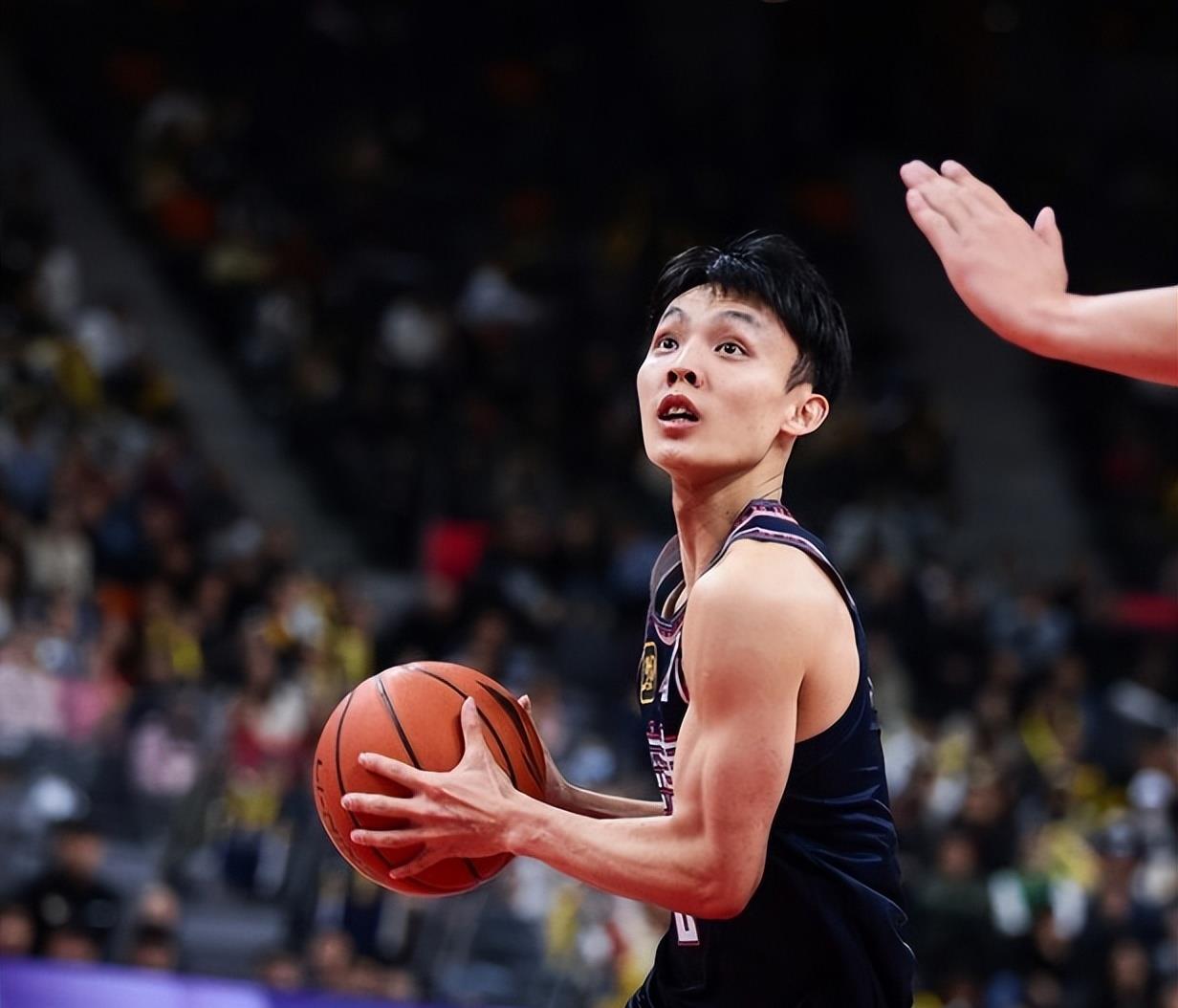 战术调整取得成效,球队整体表现逐渐优秀的简单介绍 战术调整取得成效,球队整体表现逐渐优秀的简单介绍