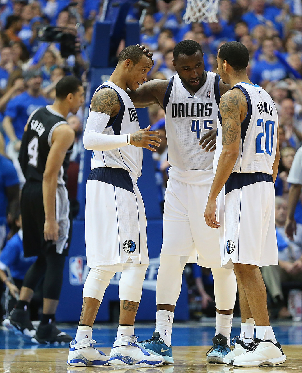 老鹰主场击败奇才,迎来重要胜利! 老鹰主场击败奇才,迎来重要胜利!