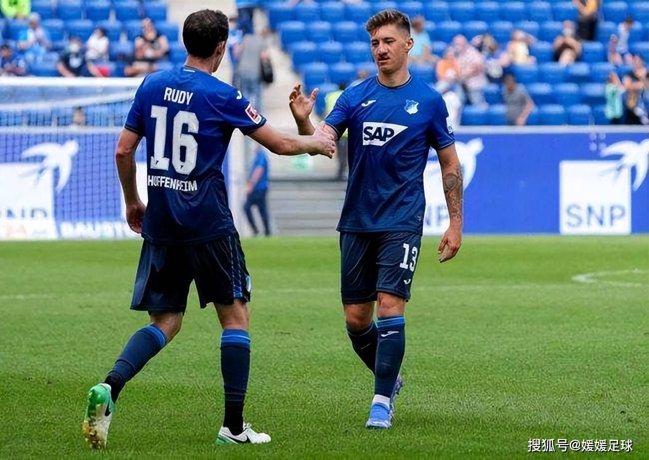 FB体育在线-云达不莱梅轻松战胜柏林赫塔，取得德甲比赛胜利