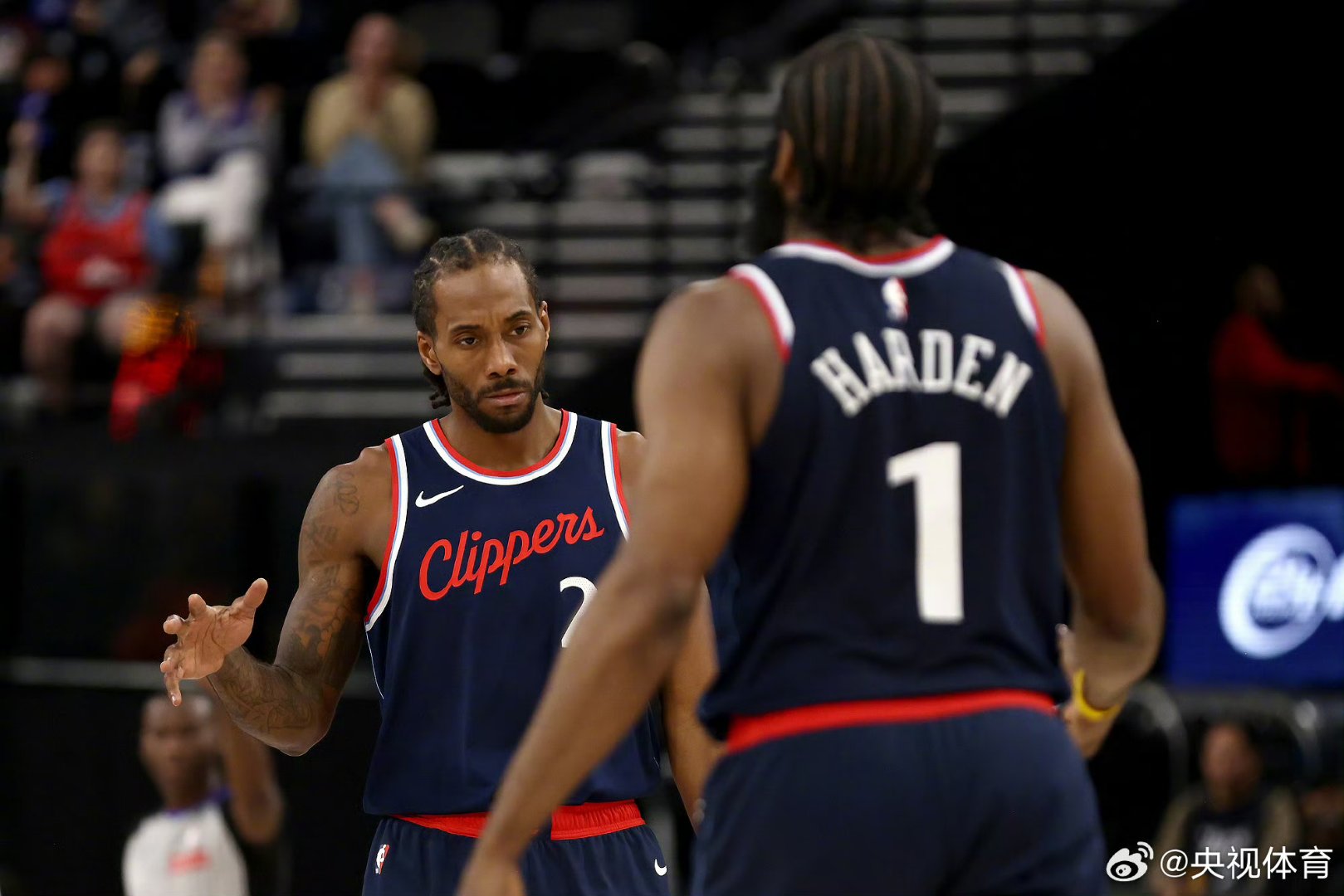 快船大胜篮网,赢得比赛 快船大胜篮网,赢得比赛