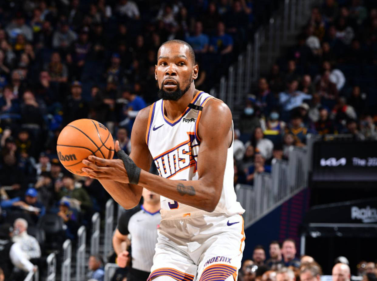 篮网大胜勇士,杜兰特再砍30+ 篮网大胜勇士,杜兰特再砍30+